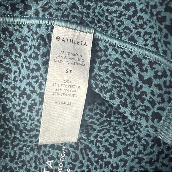 Athleta women’s Salutation stash II Tight size small tall blue/black preowned - Picture 5 of 8